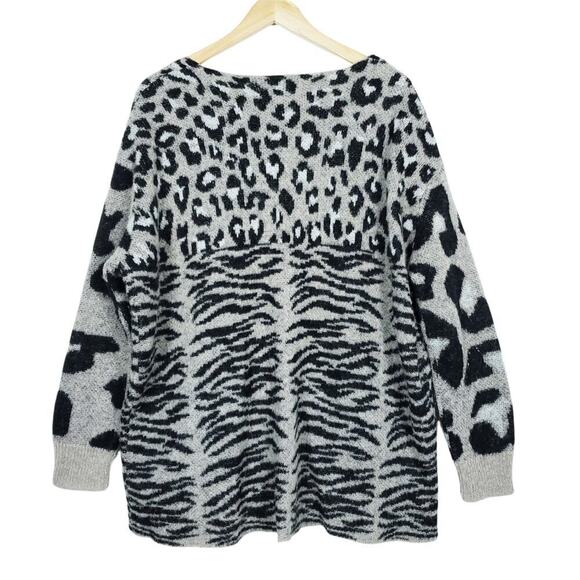 Wildfox Cardigan Small Leopard Zebra Animal Print Black Gray Oversized Cozy - Picture 6 of 8